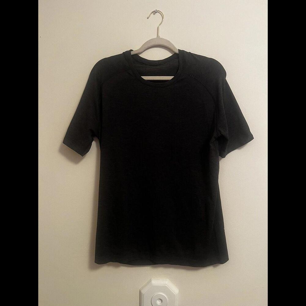 Lululemon Mens Medium Swiftly Tech Short Sleeve T Shirt Black